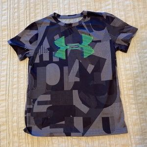 HEATGEAR boys top Size Medium